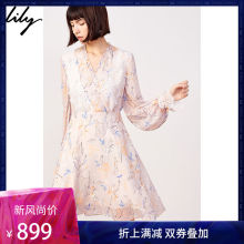 Lily2019春新款女装优雅真丝桑蚕丝拼接蕾丝收腰印花连衣裙7940图片