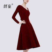 绎宠秋冬2018新款 收腰修身 显瘦秋装 连衣裙 女中长款