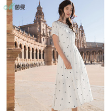 茵曼旗舰店女装裙子2018夏装新款圆领短袖松紧腰小清新印花连衣裙图片