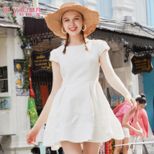 阿依莲2018夏季新款女装时尚纯色连衣裙圆领短袖收腰白色简约裙子图片