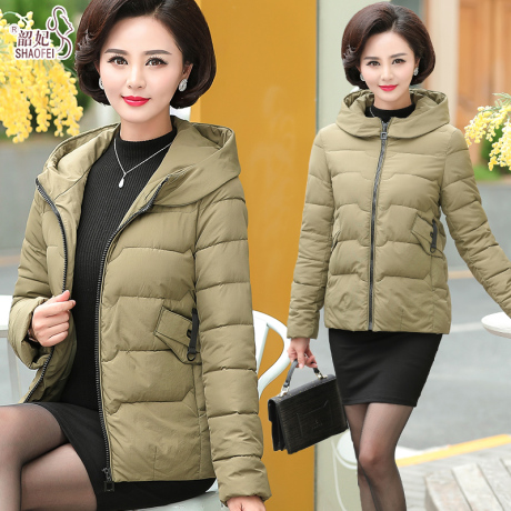 中老年女冬季短款羽绒棉服外套连帽妈妈冬装保暖加厚棉衣中年棉袄商品大图