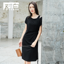 对白镂空黑色连衣裙女2018夏装新款别致飘带弹力简约短袖小黑裙图片
