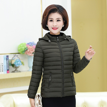 中老年女棉衣外套短款 妈妈装时尚连帽羽绒棉服冬装棉袄2018新款图片