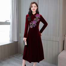 中国风中老年女春秋冬大摆连衣裙丝绒改良旗袍加厚结婚礼服妈妈装图片