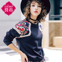 裂帛女装2018春装新款文艺印花拼接圆领套头衫直筒长袖卫衣女图片