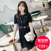 采多宝大码女装2018韩版胖MM夏装新款蝴蝶结刺绣复古连衣裙Q2213图片