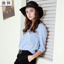 唐狮2018秋装新款衬衫 女款潮流蓝白细条纹V领套头七分袖衬衫上衣图片