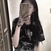 快手红人黑暗萝莉同款短袖t恤女仙鹤印花宽松上衣社会衣服精神潮T