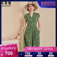 欧黎蔓2018夏季新款绿色v领真丝连衣裙女抽绳收腰显瘦桑蚕丝裙子图片
