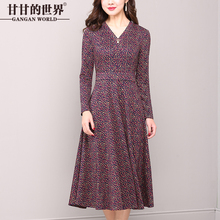 甘甘的世界2018秋装新款中长款大码妈妈长袖打底裙高腰印花连衣裙图片