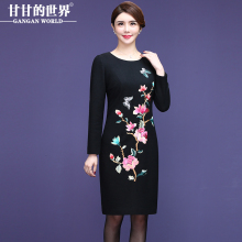 【刺绣羊毛呢 35%羊毛】甘甘的世界2018秋冬新款女中长款连衣裙瘦图片
