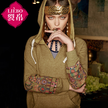 裂帛2018夏新款几何刺绣V字抽绳帽衫直筒口袋长袖卫衣女51171712商品大图