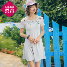 裂帛2018夏装新款清新文艺圆领刺绣收腰A摆短袖连衣裙女51172623图片