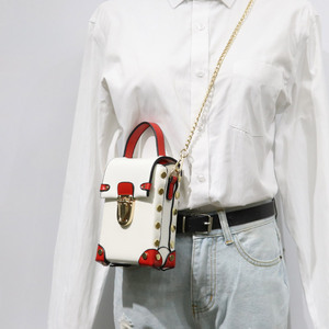 复古铆钉盒子手机包