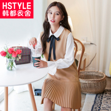 韩都衣舍2018秋装新款女装韩版假两件百褶裙娃娃领连衣裙RW7973瑒图片