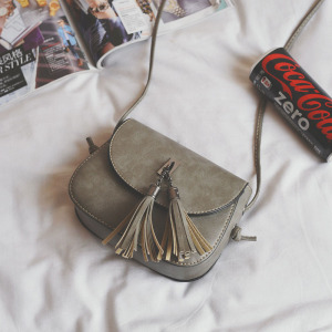 流苏小包包简约百搭单肩包