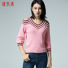 优衣美女装2018秋季新品直筒v领条纹露肩上衣七分袖女针织衫14337图片