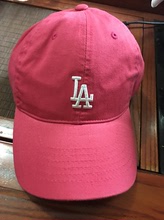 红色和黑色白色 现货 MLB 小标棒球帽 韩国免税店