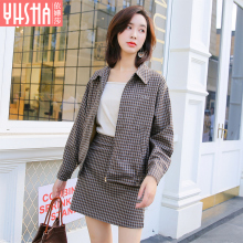 依嬅莎2018秋季女装外套图片