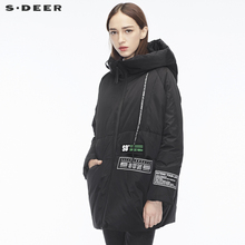 sdeer圣迪奥纯黑撞色英文字母抽绳插肩袖设计连帽羽绒服S18482468图片
