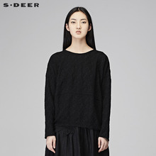 sdeer圣迪奥2018冬装复古朴素抽象凸绣圆领落肩长袖T恤S17480228图片
