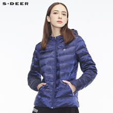 sdeer圣迪奥女前卫新潮金属感面料拉链装饰连帽羽绒服S18482407图片