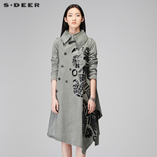 s.deer圣迪奥时尚休闲抽象印花不规则摆长款斜襟外套S17481860图片