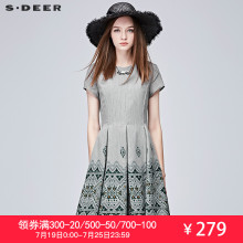 sdeer圣迪奥2018夏装绿调数码印花高腰百褶连衣裙S17281241图片