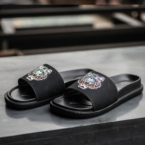 夏季虎头刺绣情侣拖鞋反绒皮凉拖鞋、