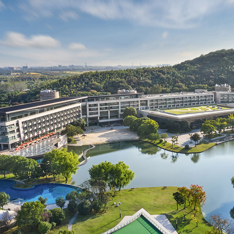 上海佘山世茂艾美高级房1晚+双早+下午茶