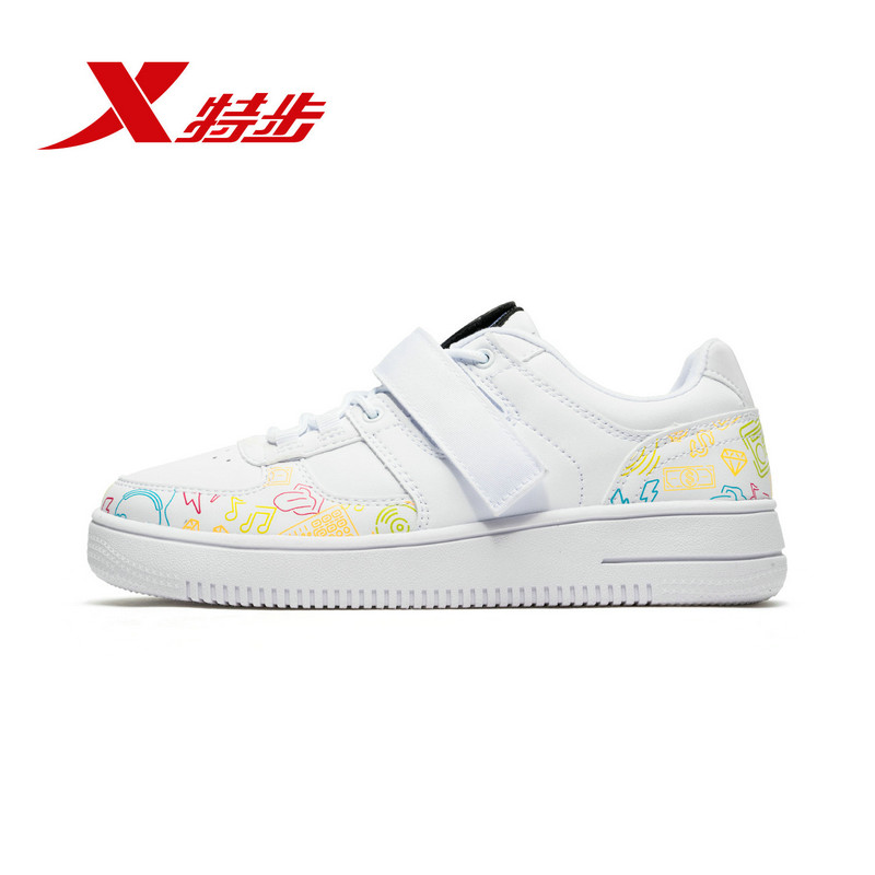 Chinese New Rap: Special Step Board Shoes, Buckle Women's Shoes, Autumn and Winter Leather Trends, Hip Hop, Casual White Sports Shoes