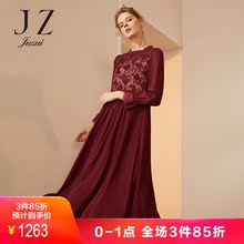 JUZUI/玖姿奥莱2018秋装亮丝混纺压褶木耳领长款连衣裙图片