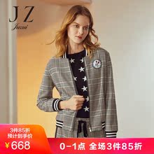JUZUI/玖姿奥莱店2018秋装立领长袖贴布格纹棒球服短外套女图片
