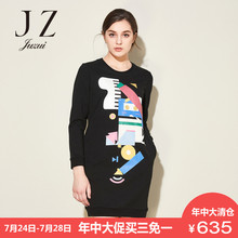 JUZUI/玖姿奥莱店2018冬装新款撞色趣味图案连衣裙图片