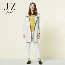 JUZUI/玖姿2018秋装新款单排扣宽松中长款翻领连帽薄风衣图片
