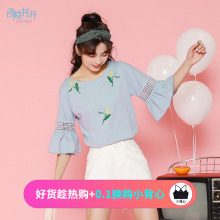 阁楼花开韩版喇叭袖刺绣全棉t恤女夏新品宽松中袖百搭上衣服学生图片