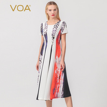 VOA30姆米重磅真丝白底豹纹印花拼接方领短袖收腰垂坠修身连衣裙图片
