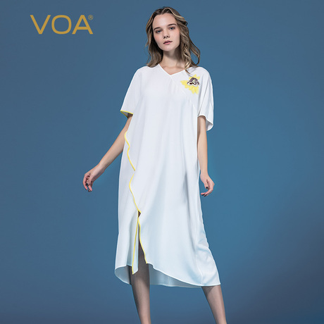 VOA奶白30姆米重磅真丝V领贴花短袖宽松腰不规则中长款真丝连衣裙商品大图
