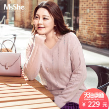 MsShe加大码女装2018新款冬装  V领重工钉珠兔绒毛衣M1833002图片