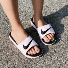 夏季新款 705475 602 休闲运动一字拖透气轻便拖鞋 NIKE耐克女鞋 303
