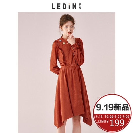 乐町2018秋装新款女荷叶蕾丝边连衣裙喇叭袖韩版复古气质港味修身商品大图