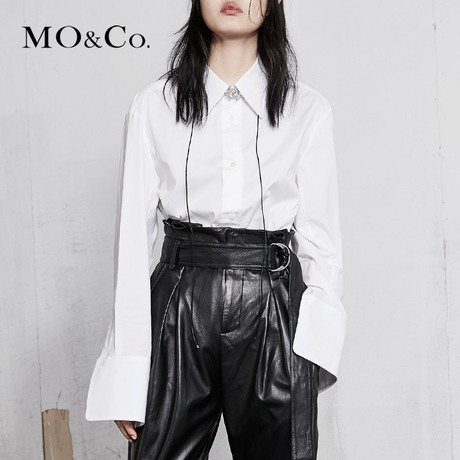 MOCO2018春季新品翻领字母刺绣开衩长袖白衬衫MA181SHT102 摩安珂商品大图