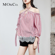 MOCO2018夏季新品蕾丝拼接绑带条纹一字肩上衣MA182TOP120 摩安珂图片