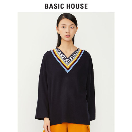 Basic House/百家好2018冬季新款V领条纹时髦针织毛衣女HSKT721C商品大图