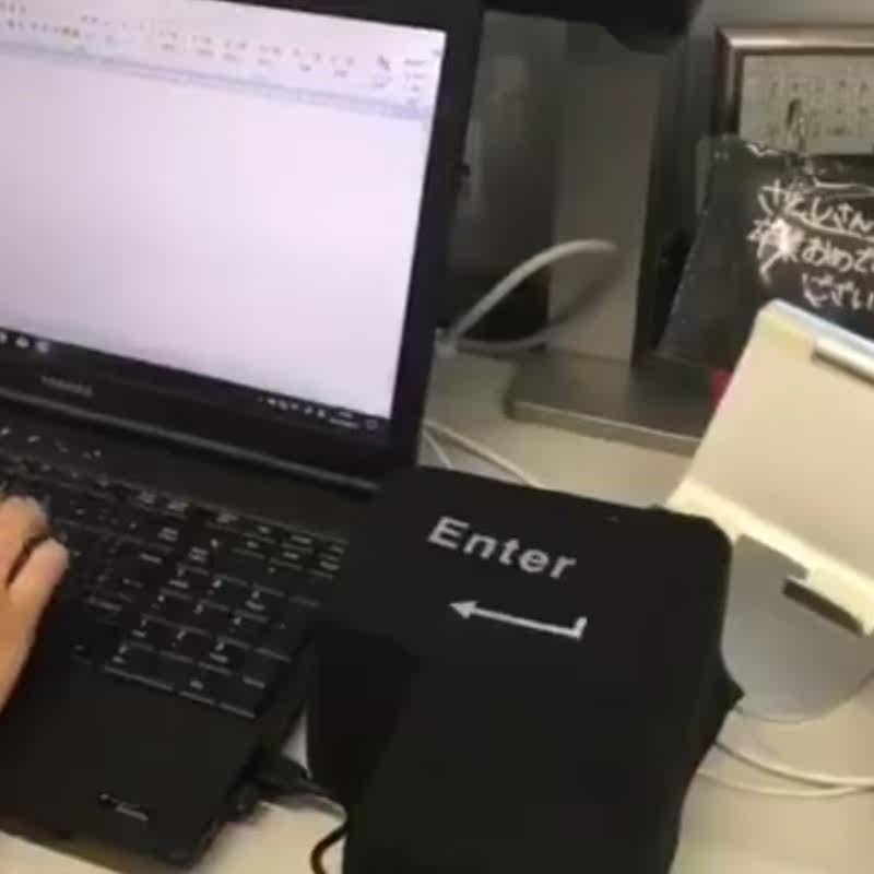 抖音的发泄回车键盘出气筒解压器软压力