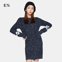 艾格ES时尚休闲字母印花中长款套头针织衫毛衣女8A031713140图片