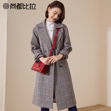 【8折价：398元】尚都比拉格纹双排扣修身中长款收腰显瘦毛呢外套图片
