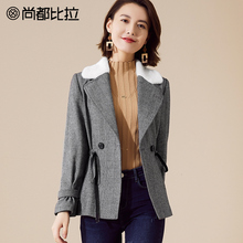 【8折价294元】100%羊毛 尚都比拉拼接毛绒领喇叭袖短款毛呢外套图片