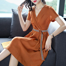 隆缘裳春夏新品2018优雅短袖纯色V领系带中裙女装修身连衣裙9502图片