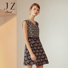 JUZUI/玖姿2018夏装新款印花V领棉质中长无袖连衣裙女图片